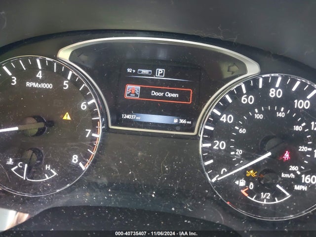 5N1DR2MM7JC662802 Nissan Pathfinder Sv