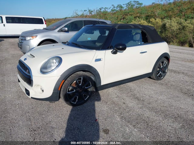 2017 MINI CONVERTIBLE WMWWG9C34H3C81830 Photo 1