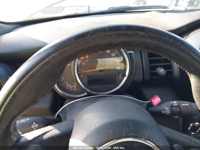 2017 MINI CONVERTIBLE WMWWG9C34H3C81830 Photo 6