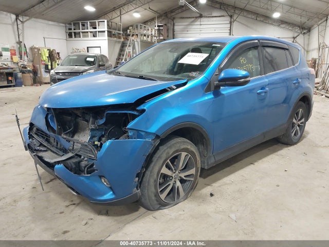 Toyota Rav4 Xle 2018 2T3RFREV3JW799302 Image 2