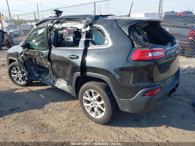 1C4PJLCB0GW136730 Jeep Cherokee Latitude