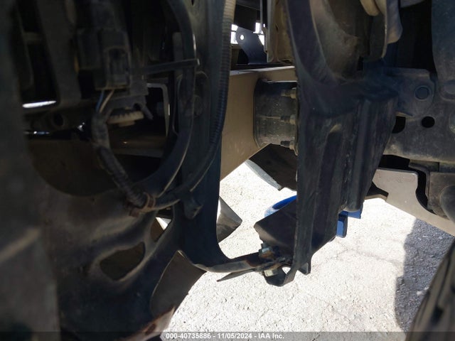 5TFDY5F11KX815227 Toyota Tundra Trd Pro 5.7l V8