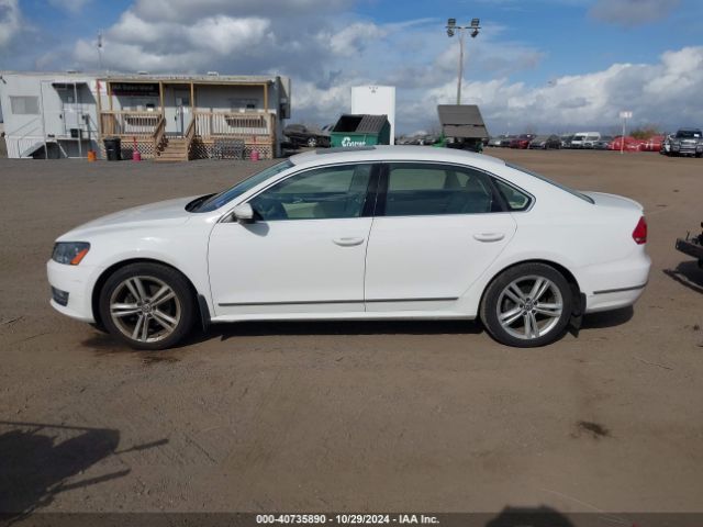 1VWCT7A36FC078874 Volkswagen Passat 1.8t Sel Premium