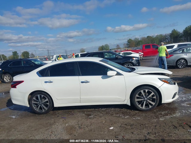 Nissan Altima 2.5 Sr 2017 1N4AL3AP4HC259972 Image 13