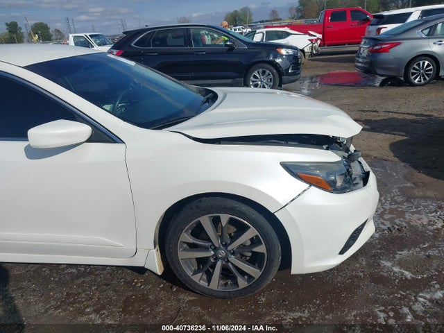 Nissan Altima 2.5 Sr 2017 1N4AL3AP4HC259972 Image 17