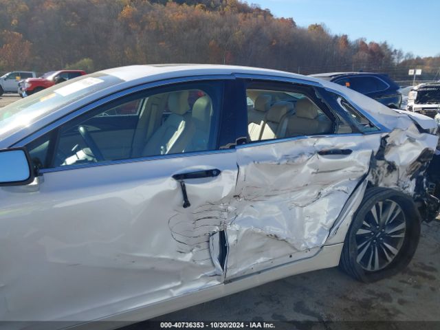 3LN6L5F96HR663603 Lincoln Mkz Reserve