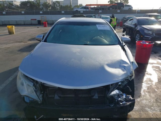 4T1BD1FKXEU131542 Toyota Camry Hybrid Xle