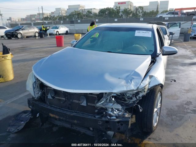 4T1BD1FKXEU131542 Toyota Camry Hybrid Xle