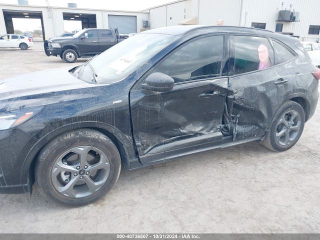 1FMCU0MN5PUB10483 Ford Escape St-line