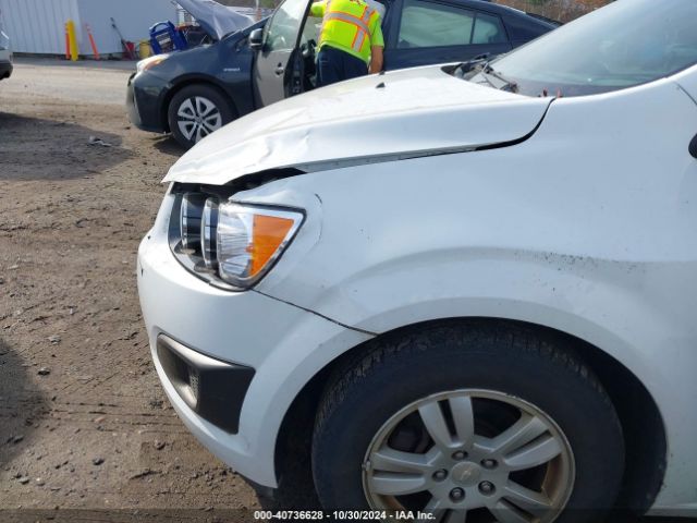 1G1JC5SHXF4106591 Chevrolet Sonic Lt Auto