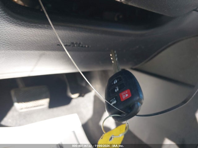 Toyota COROLLA LE 2016 5YFBURHE0GP370057 Image 11