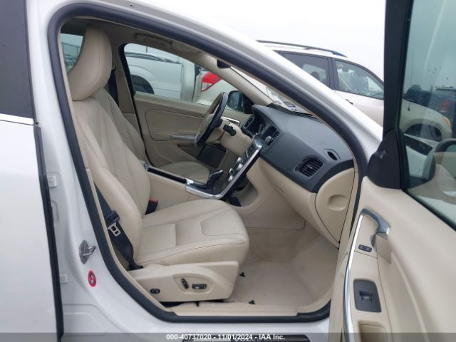 YV140MFK1F2355199 Volvo S60 T5 Premier