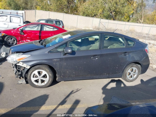 JTDKN3DU4F2003750 Toyota Prius Two
