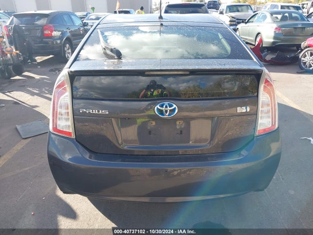 JTDKN3DU4F2003750 Toyota Prius Two