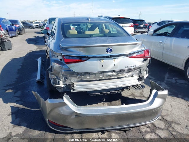 JTHB21B18K2022820 Lexus Es 300h Luxury