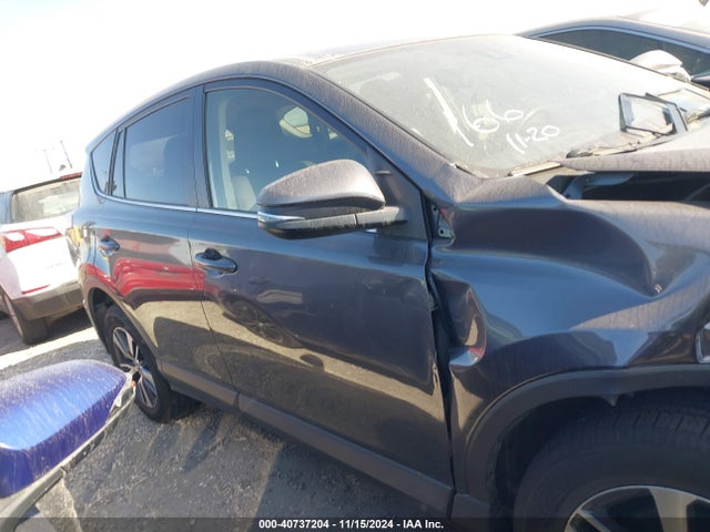 Toyota Rav4 Xle 2018 JTMWFREV1JJ745756 Image 13