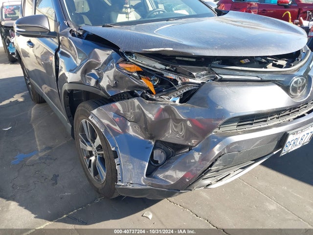 Toyota Rav4 Xle 2018 JTMWFREV1JJ745756 Image 6