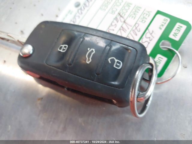 1VWAA7A30JC016490 Volkswagen Passat 2.0t R-line/2.0t S