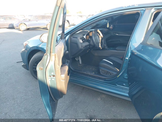 Toyota CAMRY SE 2025 4T1DAACKXSU506220 Image 5
