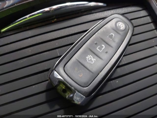 1LNHL9EKXFG603588 Lincoln MKS