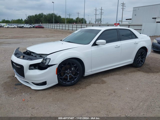 2C3CCABTXLH180822 Chrysler 300 300s