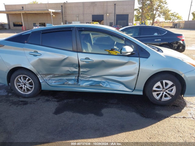 Toyota Prius Three 2018 JTDKARFU5J3549052 Image 13