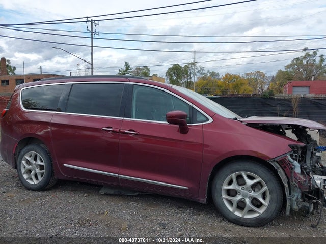 Chrysler Pacifica Touring-l 2017 2C4RC1BG2HR730010 Image 13