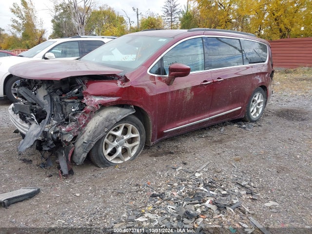 Chrysler Pacifica Touring-l 2017 2C4RC1BG2HR730010 Image 2