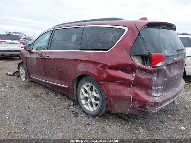 Chrysler Pacifica Touring-l 2017 2C4RC1BG2HR730010 Image 3