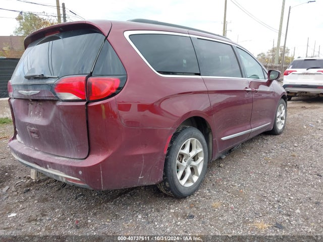 Chrysler Pacifica Touring-l 2017 2C4RC1BG2HR730010 Image 4