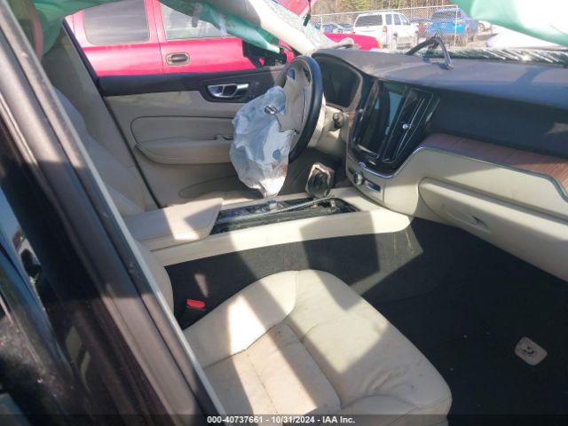 YV4A22RK1M1777475 Volvo Xc60 T6 Momentum
