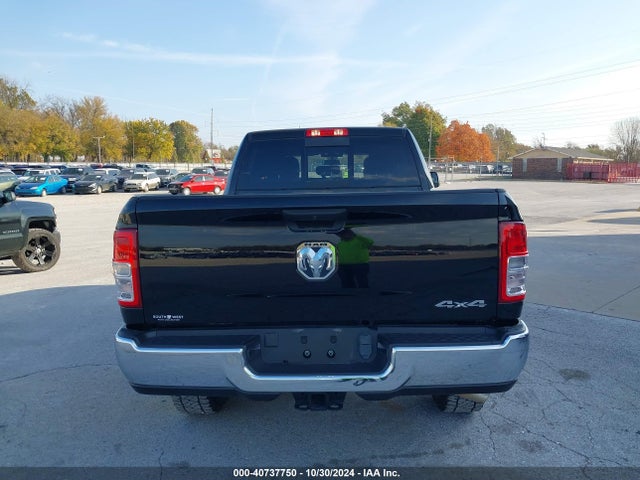 3C6UR5CL2NG139096 RAM 2500 Tradesman  4x4 6'4 Box