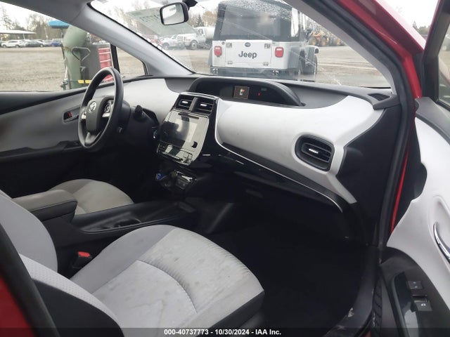 Toyota Prius Two 2016 JTDKBRFU3G3528450 Image 5