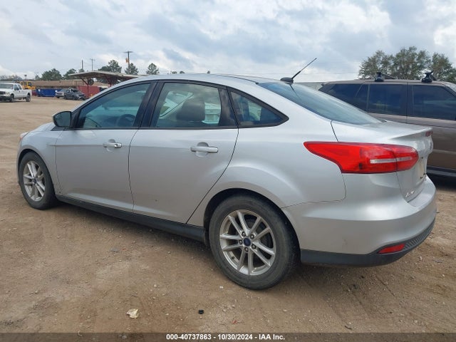 Ford FOCUS SE 2016 1FADP3F23GL303215 Image 3