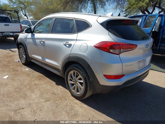 Hyundai Tucson Sel Plus 2018 KM8J33A41JU717317 Image 3