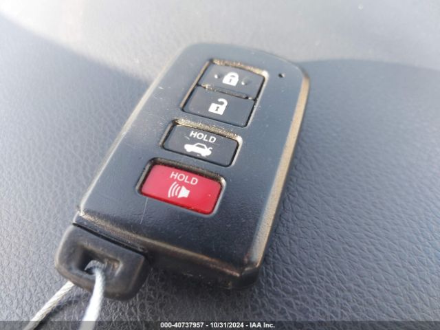 5YFBURHE3HP708827 Toyota Corolla Xle
