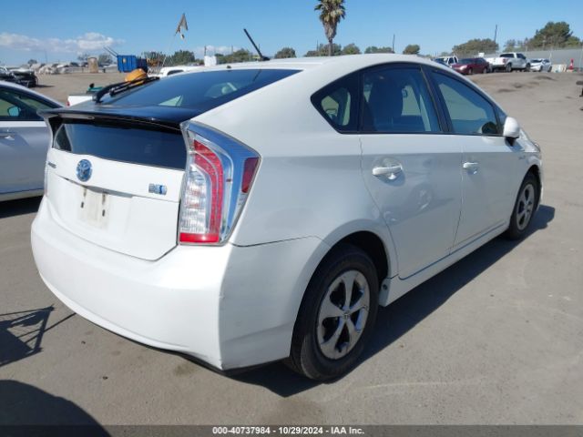 JTDKN3DU6F0449152 Toyota Prius Two