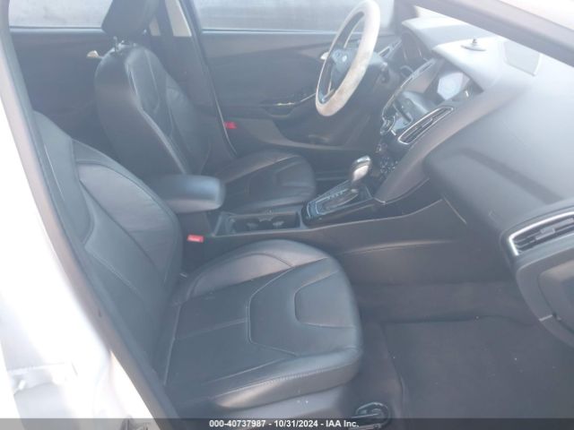 1FADP3N26GL229841 Ford Focus Titanium