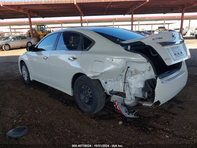 Nissan Altima 2.5 S 2015 1N4AL3AP5FC569836 Image 3