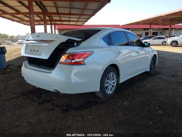 Nissan Altima 2.5 S 2015 1N4AL3AP5FC569836 Image 4