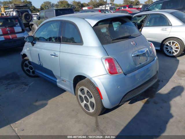 2015 FIAT 500E 3C3CFFGE0FT503091 Photo 2