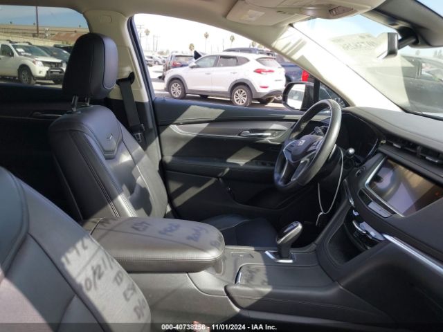 1GYKNCRS2KZ181563 Cadillac XT5 LUXURY