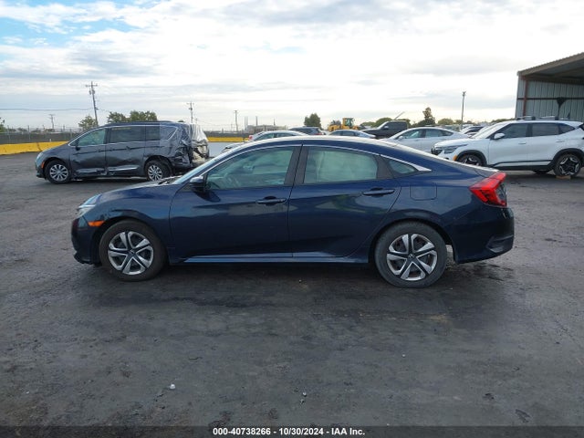 Honda Civic Lx 2018 2HGFC2F56JH579977 Image 14