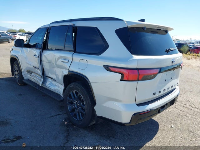 Toyota Sequoia Platinum 2023 7SVAAABA8PX011199 Image 3