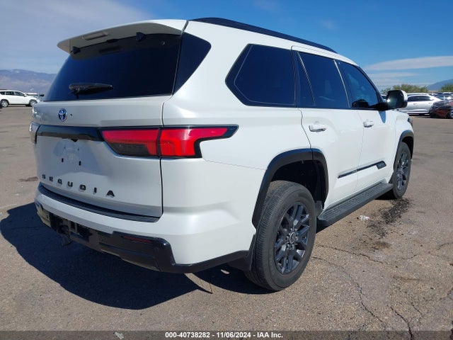 Toyota Sequoia Platinum 2023 7SVAAABA8PX011199 Image 4
