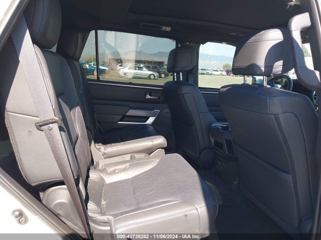 Toyota Sequoia Platinum 2023 7SVAAABA8PX011199 Image 8