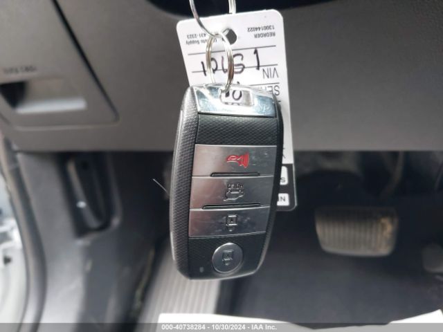 5XYPK4A58HG226884 KIA Sorento 3.3l Sx