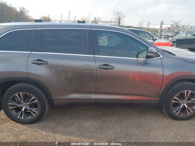 Toyota Highlander Xle V6 2016 5TDJKRFH7GS320696 Image 13