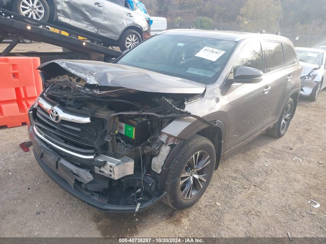 Toyota Highlander Xle V6 2016 5TDJKRFH7GS320696 Image 2