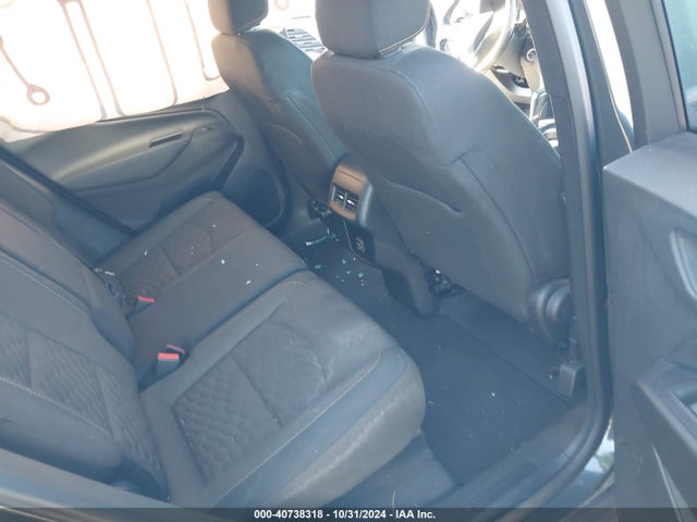 2GNAXUEV5K6226077 Chevrolet EQUINOX LT